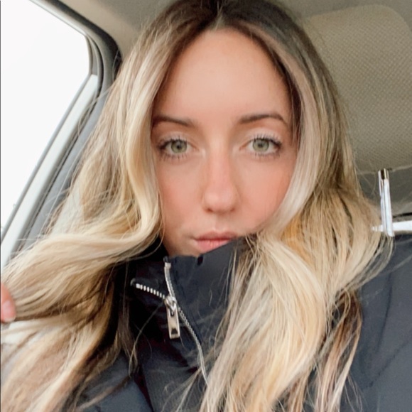 Meet your Posher, Kelsey - Picture 1 of 1